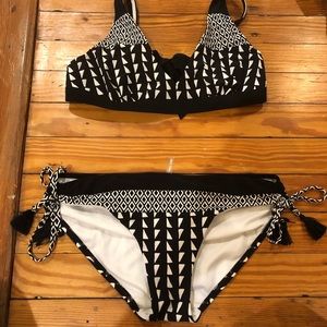 Never Worn! Lands End bikini!